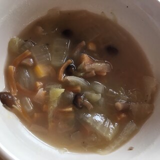 白菜としめじと干し貝柱とコーンのスープ